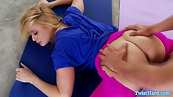 Frumusețea Blondă Aj Applegate Face O Muie Senzuală