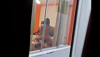 En Secreto Viendo La Infidelidad De Mi Amigo En Viaje De Trabajo