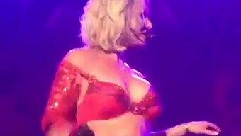 Julie'Nin Britney Spears Mastürbasyon Meydan Okuması Hakkındaki Güncellemesi